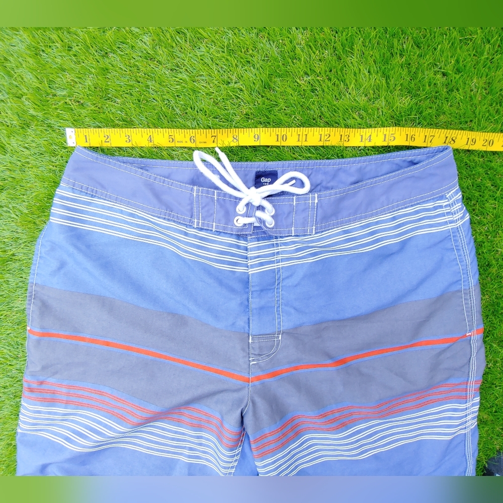 Excellent Used Condition Men's GAP Grey Blue Striped Board Shorts Size Large - Picture 5 of 10